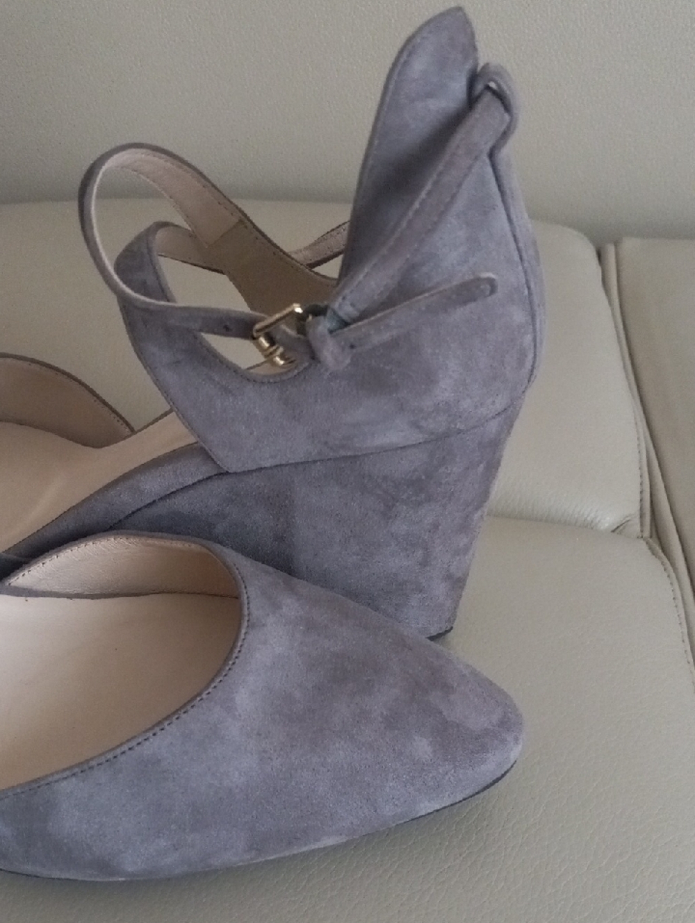 Cole Haan Gray Suede Architectural Wedge Heels with Buckled Ankle Strap Size 7.5 - Picture 14 of 16